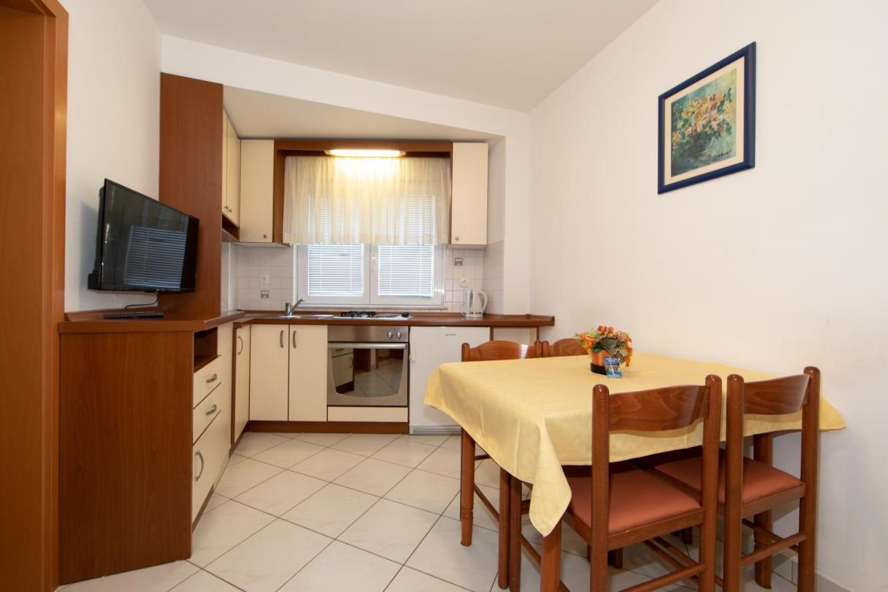 Apartmani Biser Tučepi Exterior foto