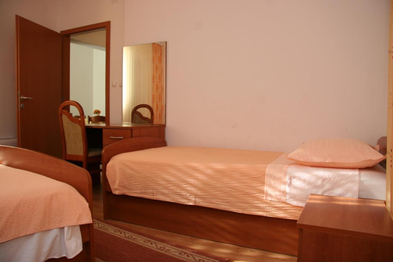 Apartmani Biser Tučepi Exterior foto